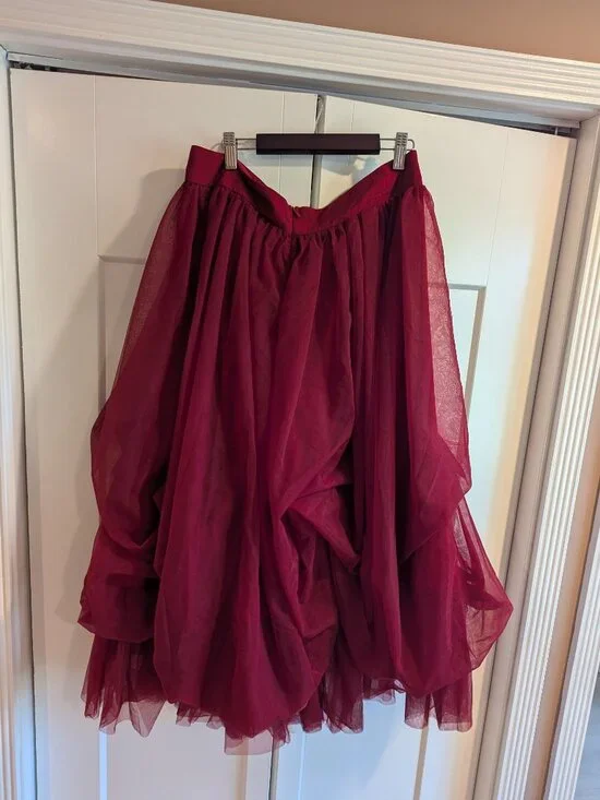 NWT Cider Voluminous Mesh Mid Rise Ruffle Tulle Maxi Skirt in Wine Size L - Picture 3 of 5